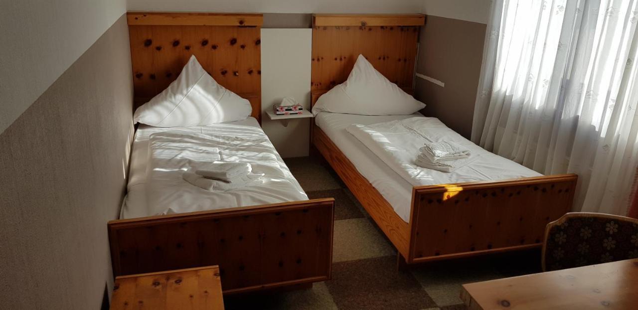 Hotel Zum Deutschen Eck Велберт Екстериор снимка